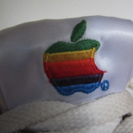 Кроссовки Apple? Были и такие