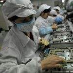Профсоюзы США и Китая угрожают Apple бойкотом