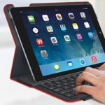 Logitech Type+ — защитный чехол с клавиатурой для iPad Air