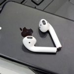 Тим Кук очень доволен продажами AirPods