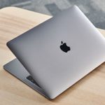 Куо: в следующем году Apple может изменить дизайн MacBook