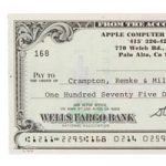 Старый чек с подписью Стива Джобса продали на аукционе за $100 000