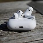 Apple работает над новыми AirPods с чипом H3